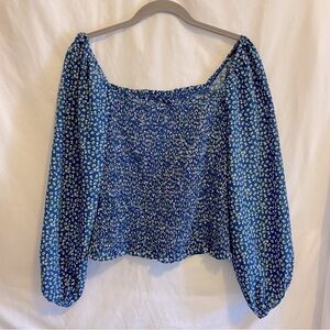 Woman’s Square neck, Puff Sleeves, Gathered blue print Shirt; Size Medium
